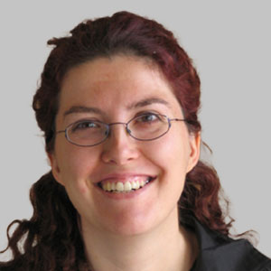 Dr Sara Ayllón